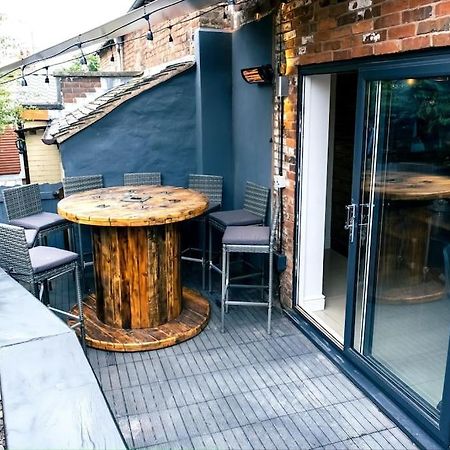 4 Bedroom - Sleep 9 Home In Cheadle Staffordshire - Alton Towers Polar Express Dimmingsdale Peak District Trentham Gardens Water World Extérieur photo